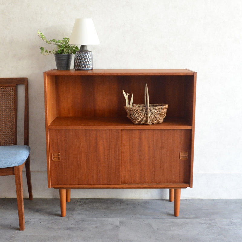 デンマーク ヴィンテージ チーク シェルフ (木扉付）6-67