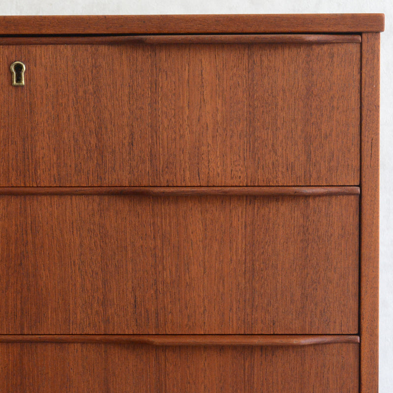 デンマーク ヴィンテージ  チーク ４段 チェスト 5-123