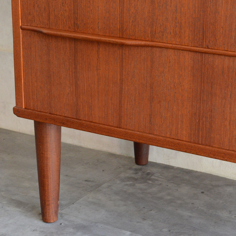 デンマーク ヴィンテージ  チーク ４段 チェスト 5-123