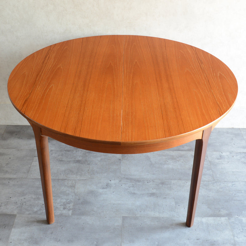 Nathan ネイサン エクステンション ラウンド ダイニングテーブル 10(天板剥離再塗装済）