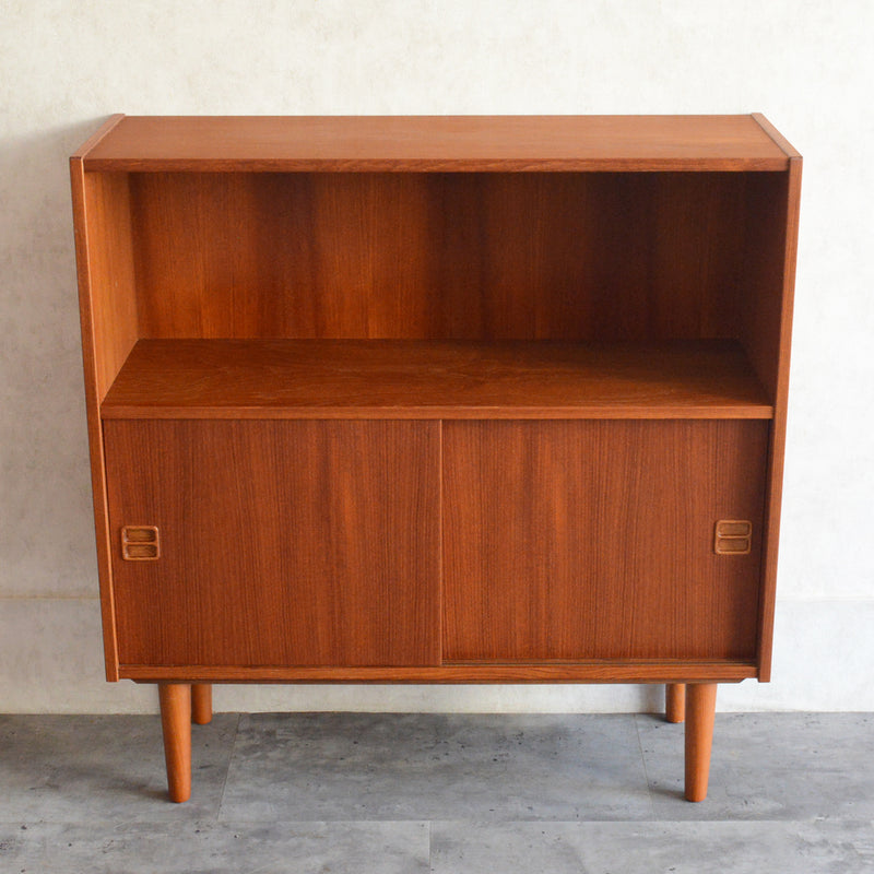 デンマーク ヴィンテージ チーク シェルフ (木扉付）6-67