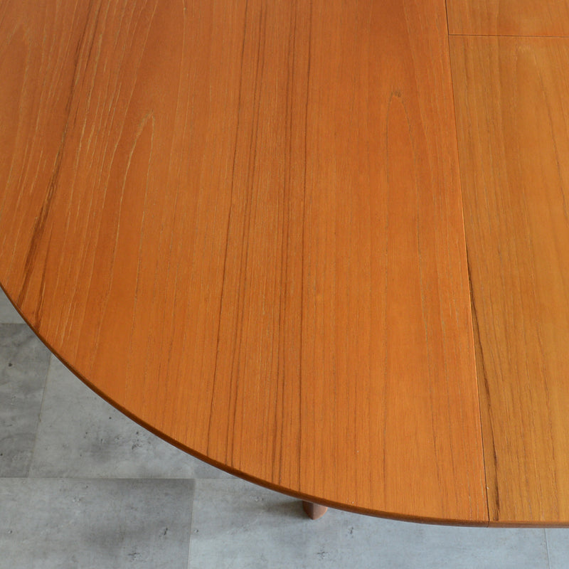 Nathan ネイサン エクステンション ラウンド ダイニングテーブル 10(天板剥離再塗装済）