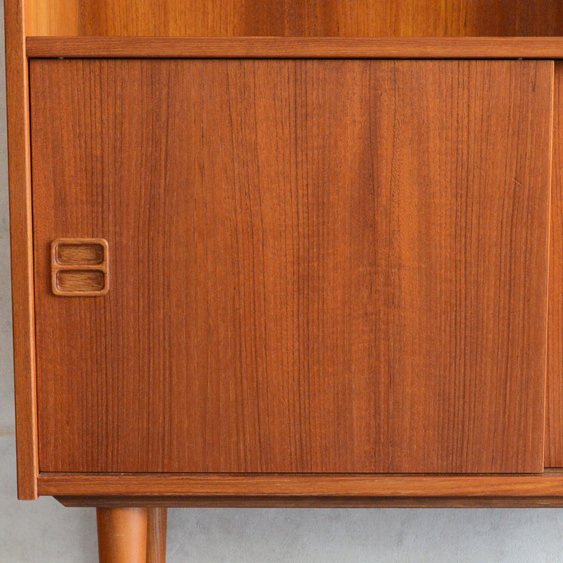 デンマーク ヴィンテージ チーク シェルフ (木扉付）6-67