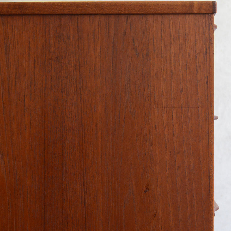 デンマーク ヴィンテージ  チーク ４段 チェスト 5-123