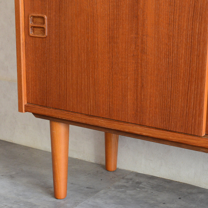 デンマーク ヴィンテージ チーク シェルフ (木扉付）6-67