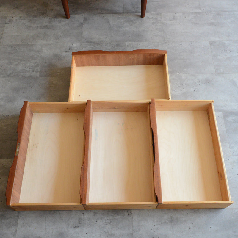 デンマーク ヴィンテージ  チーク ４段 チェスト 5-123