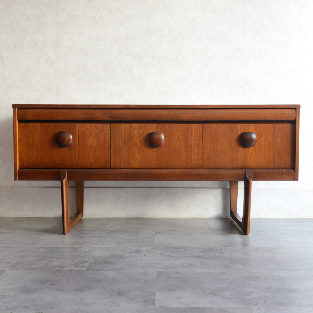 Elliotts of Newbury（EON)エリオッツ オブ ニューべリー サイドボード71