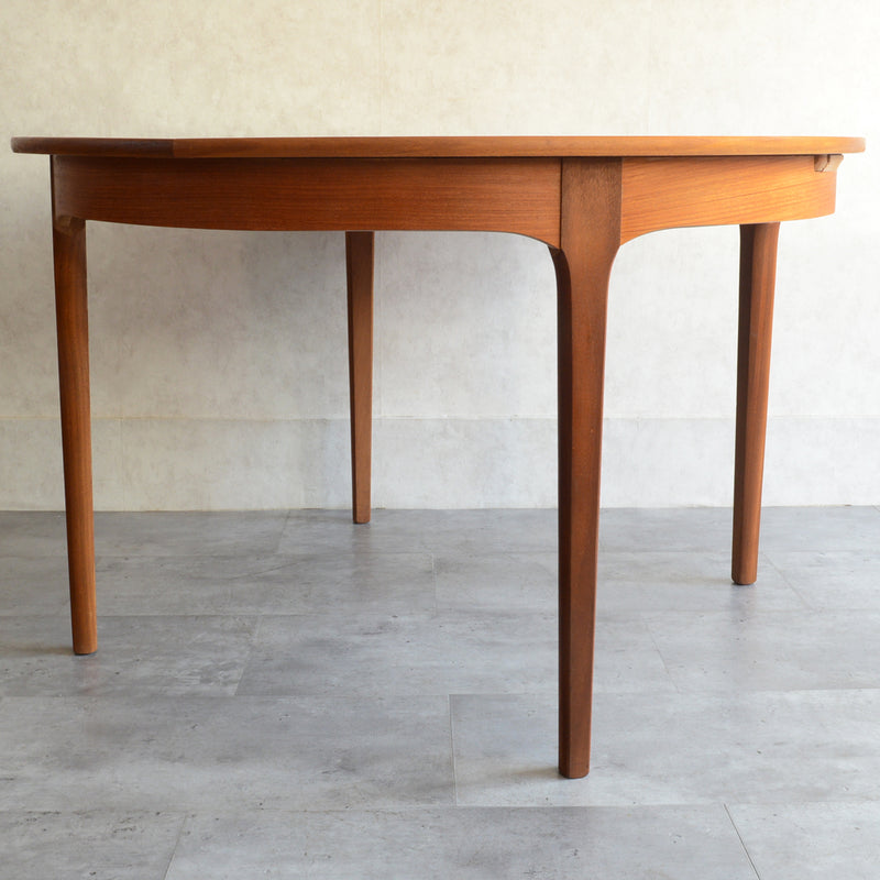 Nathan ネイサン エクステンション ラウンド ダイニングテーブル 10(天板剥離再塗装済）