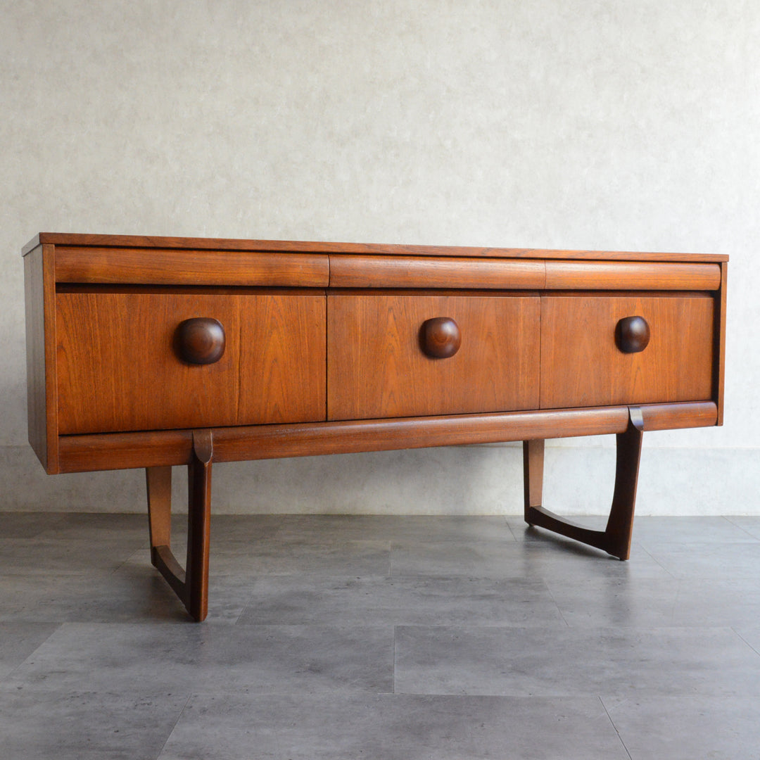 Elliotts of Newbury（EON)エリオッツ オブ ニューべリー サイドボード71