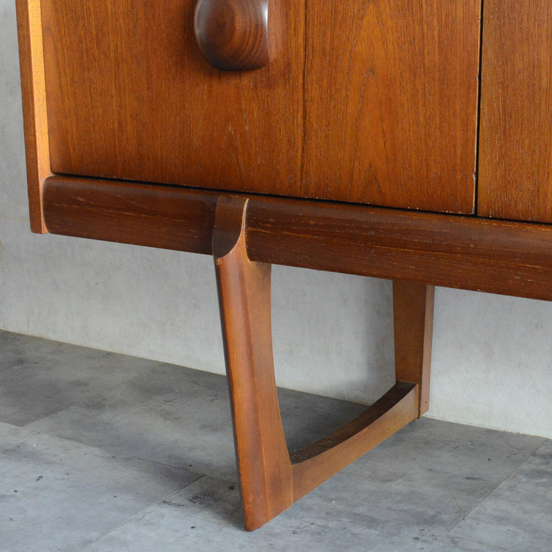 Elliotts of Newbury（EON)エリオッツ オブ ニューべリー サイドボード71