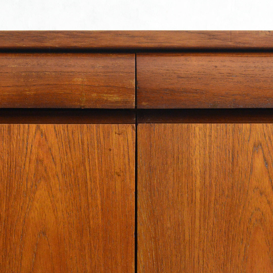 Elliotts of Newbury（EON)エリオッツ オブ ニューべリー サイドボード71