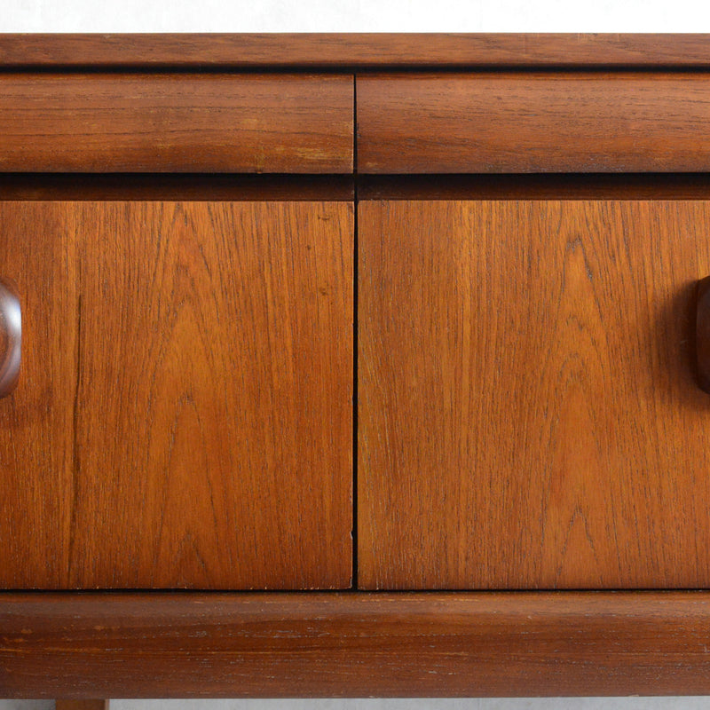 Elliotts of Newbury（EON)エリオッツ オブ ニューべリー サイドボード71