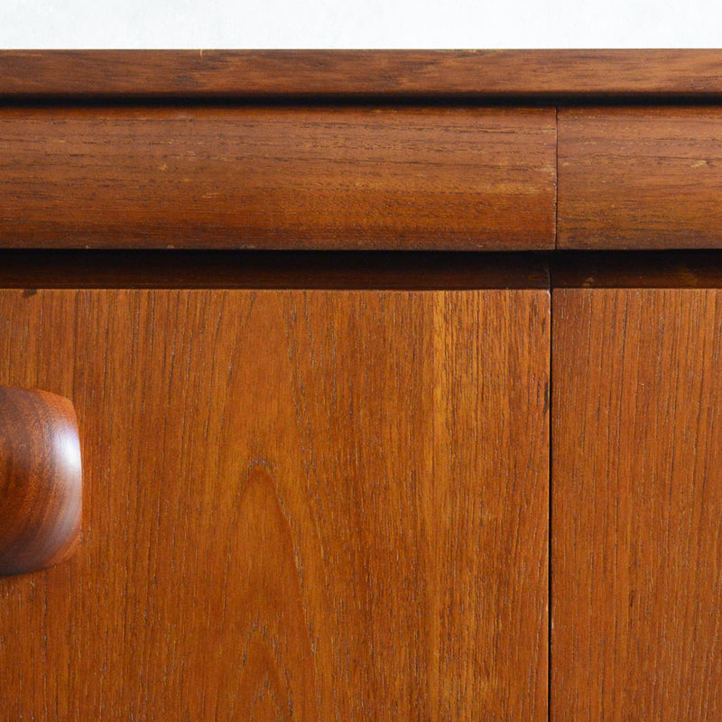 Elliotts of Newbury（EON)エリオッツ オブ ニューべリー サイドボード71