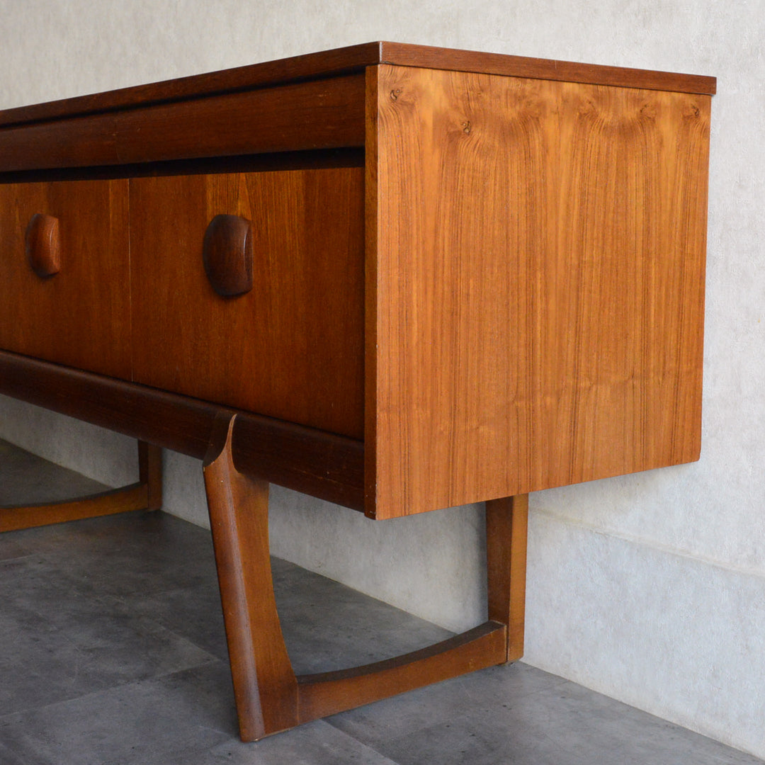 Elliotts of Newbury（EON)エリオッツ オブ ニューべリー サイドボード71