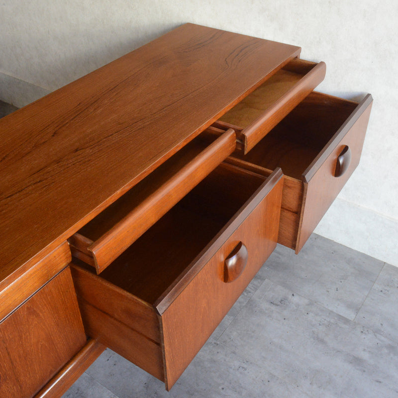 Elliotts of Newbury（EON)エリオッツ オブ ニューべリー サイドボード71