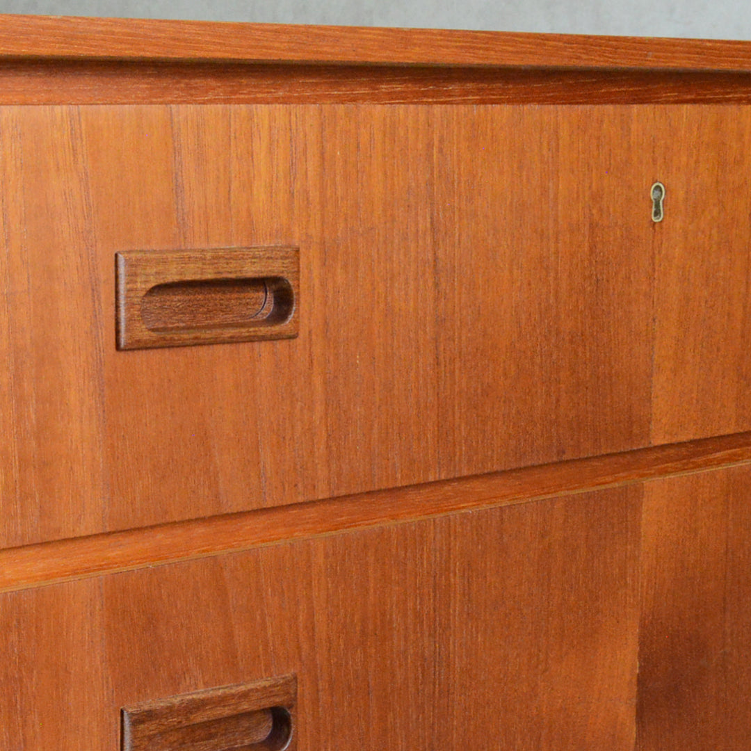 スウェーデンヴィンテージ  チーク３段チェスト5-192