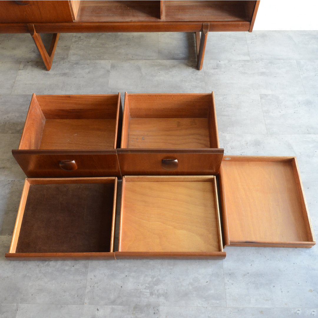 Elliotts of Newbury（EON)エリオッツ オブ ニューべリー サイドボード71