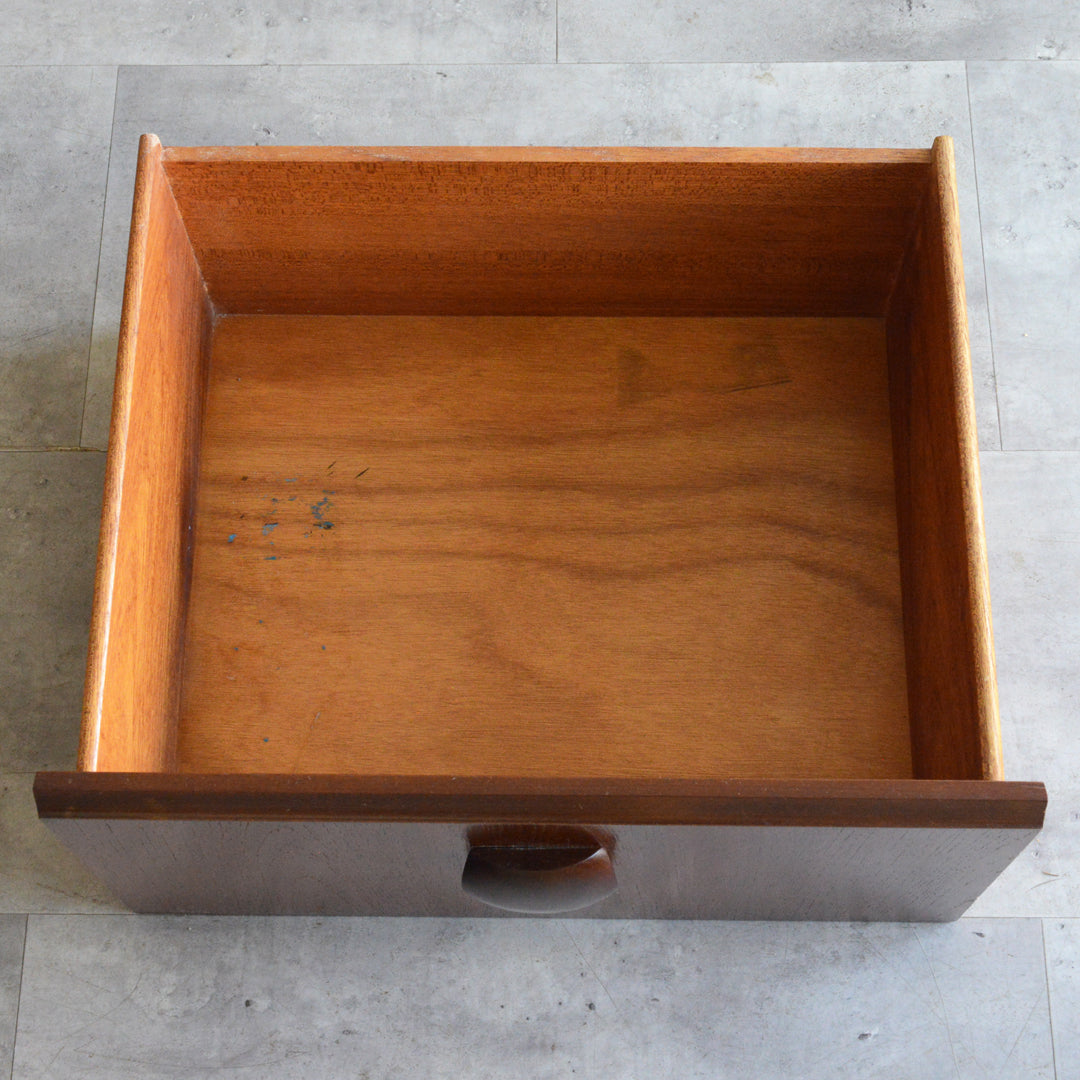 Elliotts of Newbury（EON)エリオッツ オブ ニューべリー サイドボード71