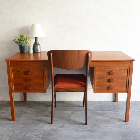 Domino mobler　デンマークヴィンテージ チークデスク 8-67