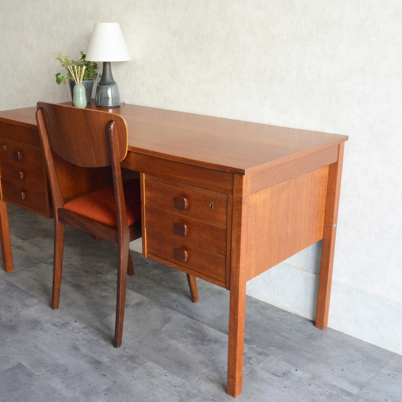 Domino mobler　デンマークヴィンテージ チークデスク 8-67