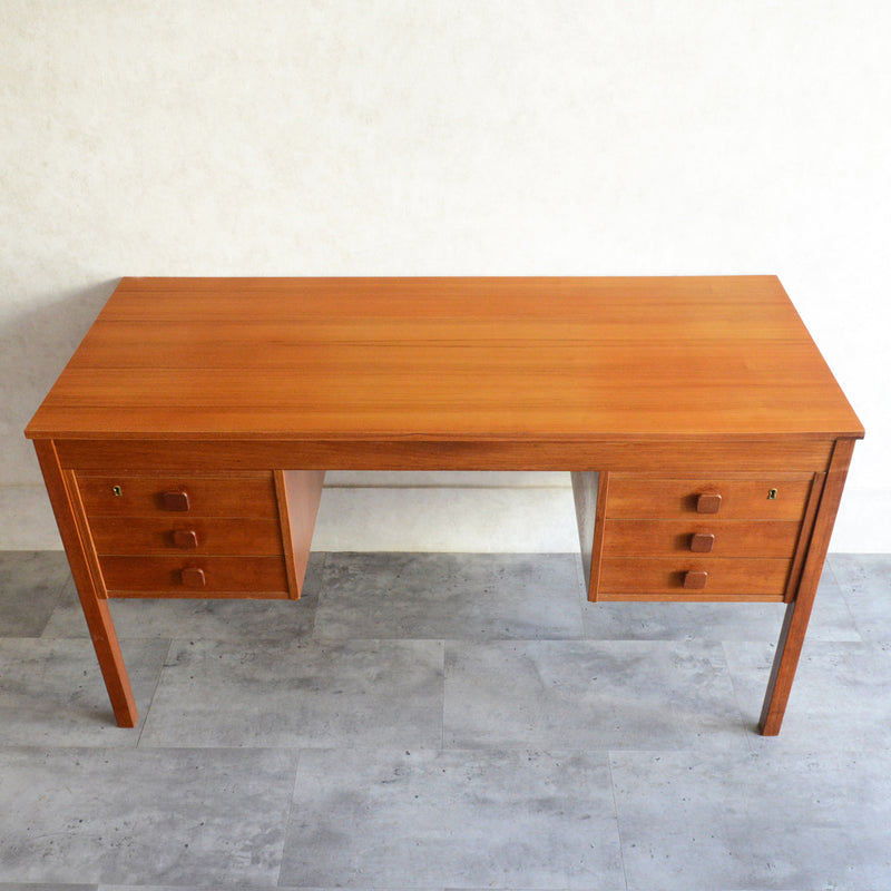 Domino mobler　デンマークヴィンテージ チークデスク 8-67