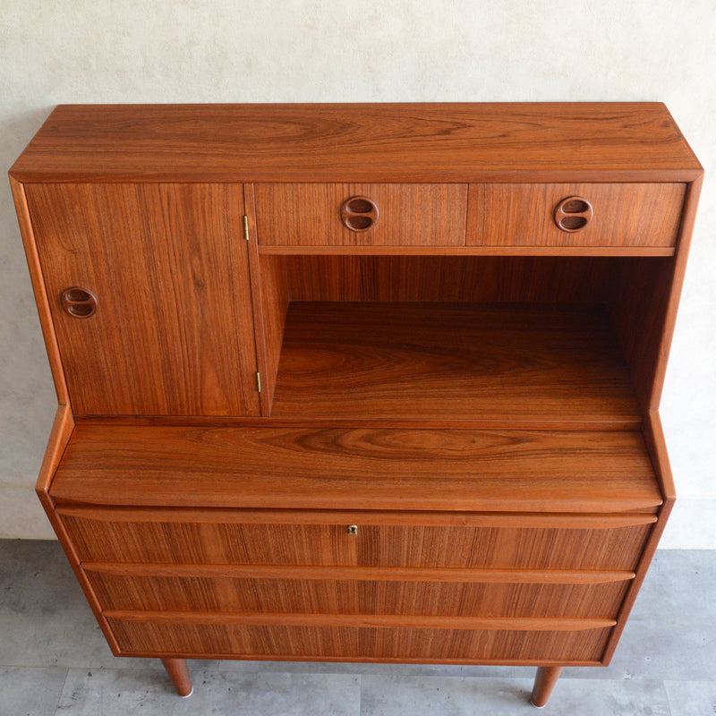 デンマーク ヴィンテージ　チークビューロー（ミラー・鍵付）6-74　