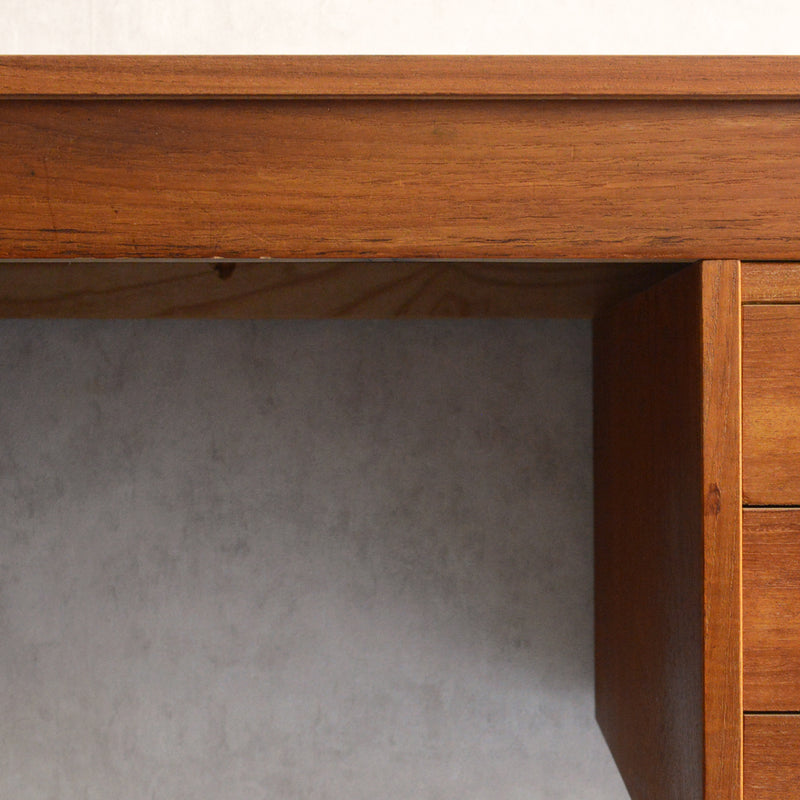 Domino mobler　デンマークヴィンテージ チークデスク 8-67