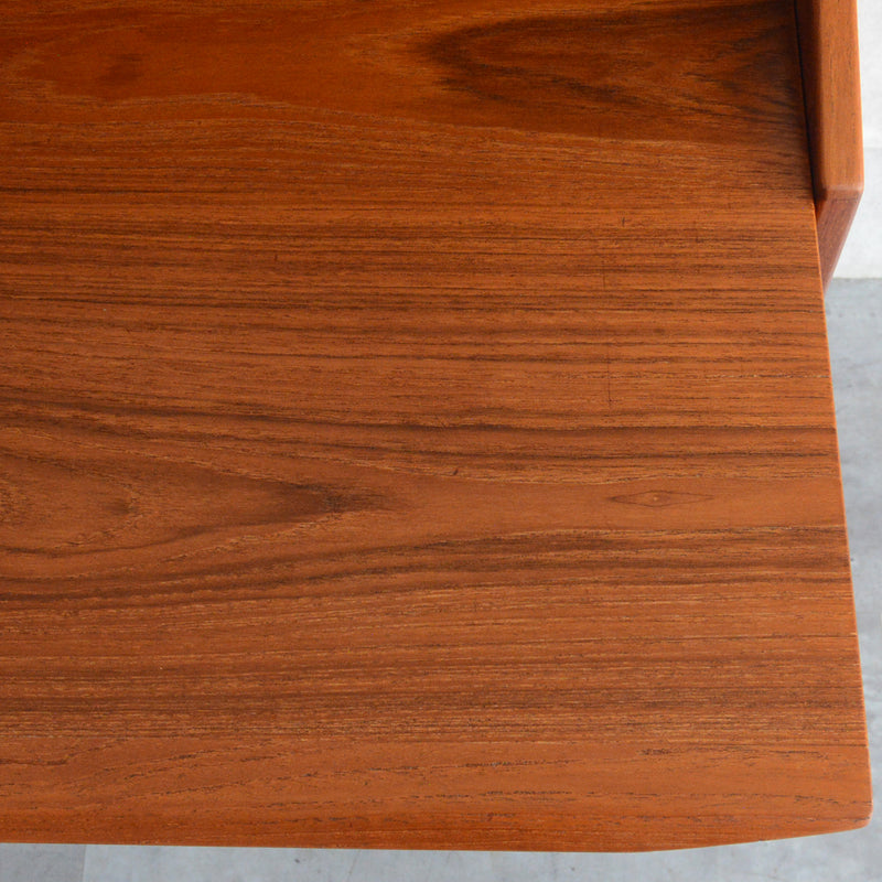 デンマーク ヴィンテージ　チークビューロー（ミラー・鍵付）6-74　