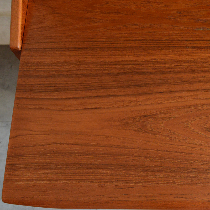 デンマーク ヴィンテージ　チークビューロー（ミラー・鍵付）6-74　