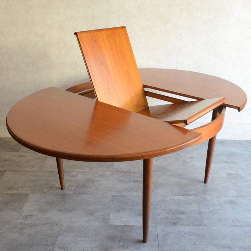 W様見学お取置品　G-PLAN ジープラン  エクステンション ラウンドテーブル 94 (天板剥離再塗装）