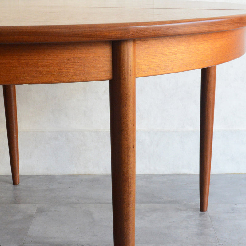 W様見学お取置品　G-PLAN ジープラン  エクステンション ラウンドテーブル 94 (天板剥離再塗装）