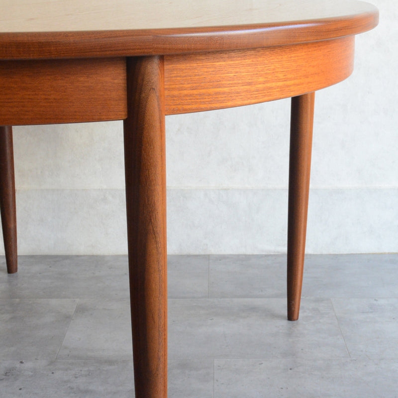 W様見学お取置品　G-PLAN ジープラン  エクステンション ラウンドテーブル 94 (天板剥離再塗装）