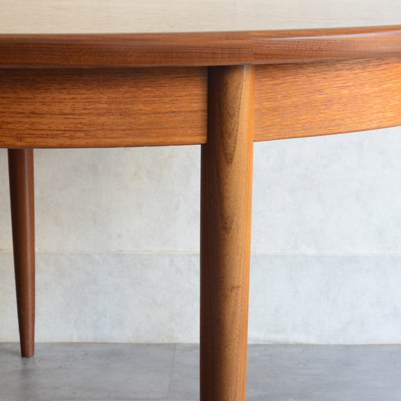 W様見学お取置品　G-PLAN ジープラン  エクステンション ラウンドテーブル 94 (天板剥離再塗装）