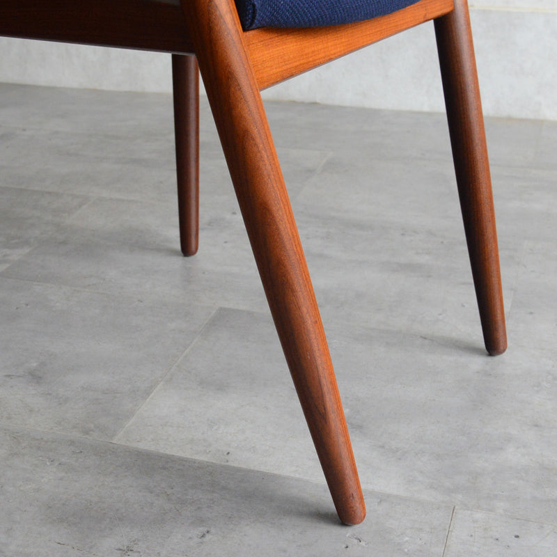 デンマークヴィンテージ Kai Kristiansen カイクリスチャンセン NV31チェア 5-52(張替済ネイビー）