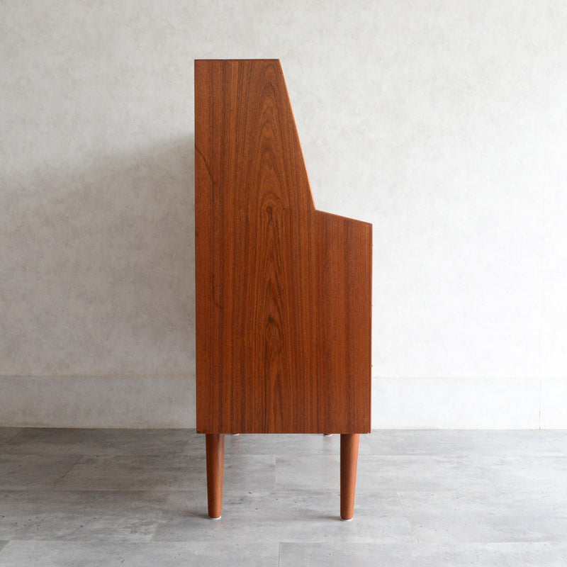 デンマーク ヴィンテージ　チークビューロー（ミラー・鍵付）6-74　