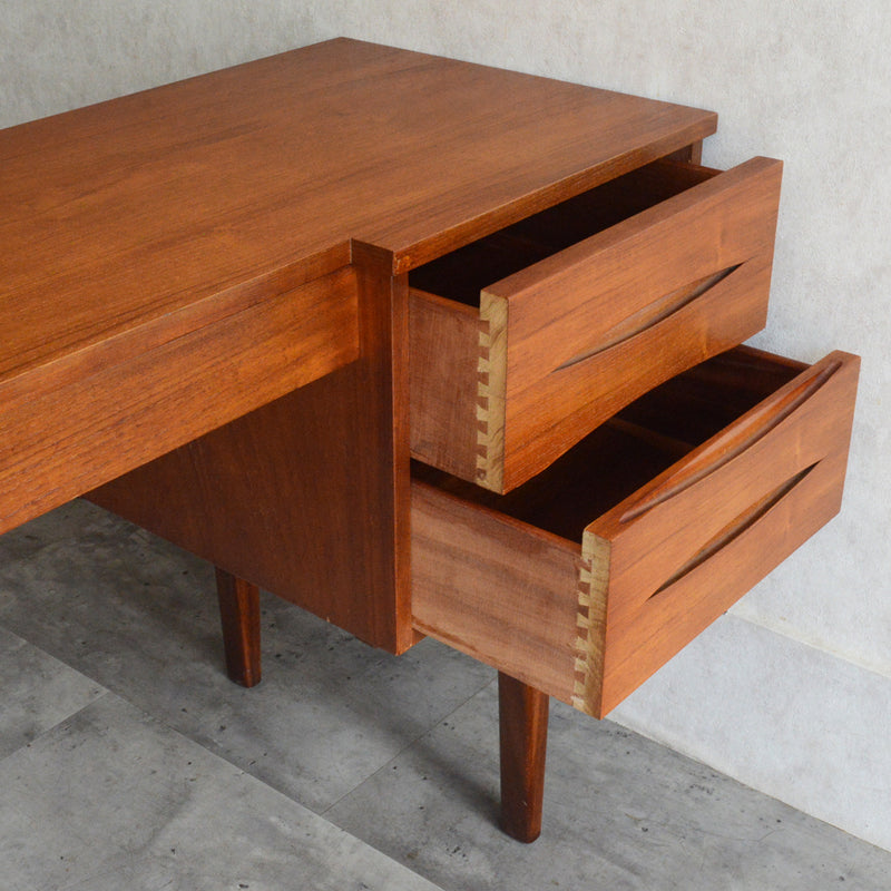 ミッドセンチュリー ヴィンテージ　デスク23(天板剝離再塗装済）