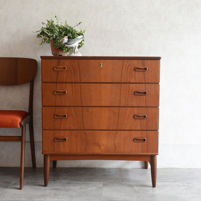 デンマークヴィンテージ  チーク４段チェスト 6-71