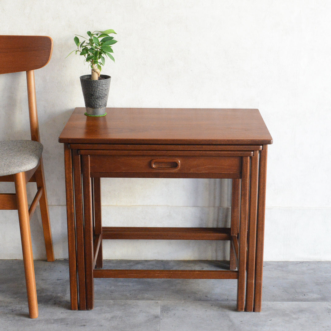 ミッドセンチュリー ヴィンテージ チーク ネストテーブル(抽斗付) 05