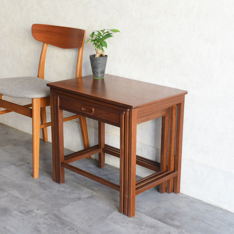 ミッドセンチュリー ヴィンテージ チーク ネストテーブル(抽斗付) 05