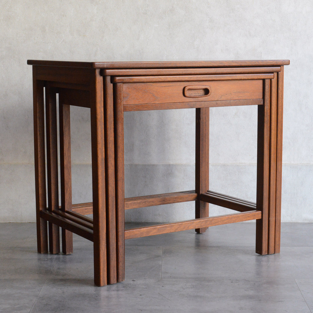 ミッドセンチュリー ヴィンテージ チーク ネストテーブル(抽斗付) 05