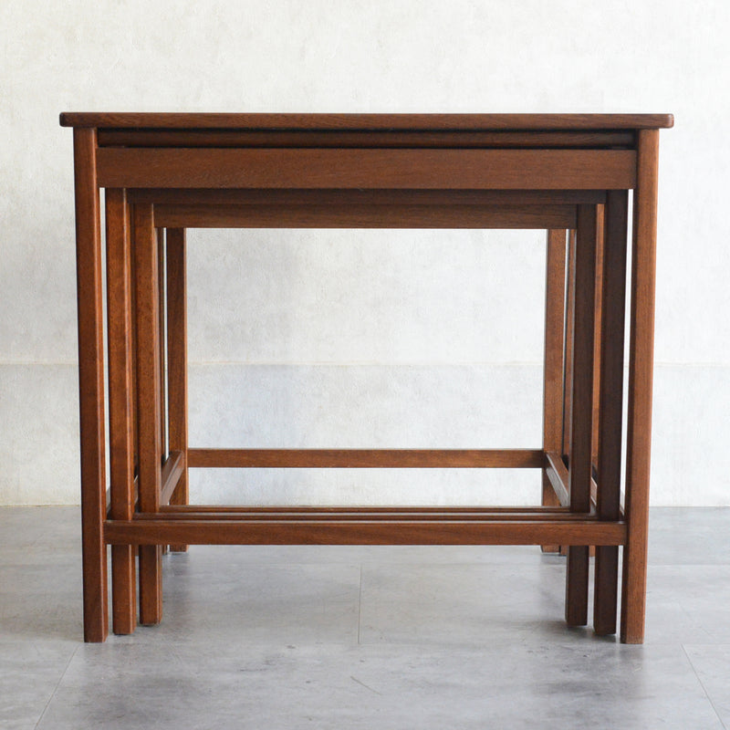 ミッドセンチュリー ヴィンテージ チーク ネストテーブル(抽斗付) 05