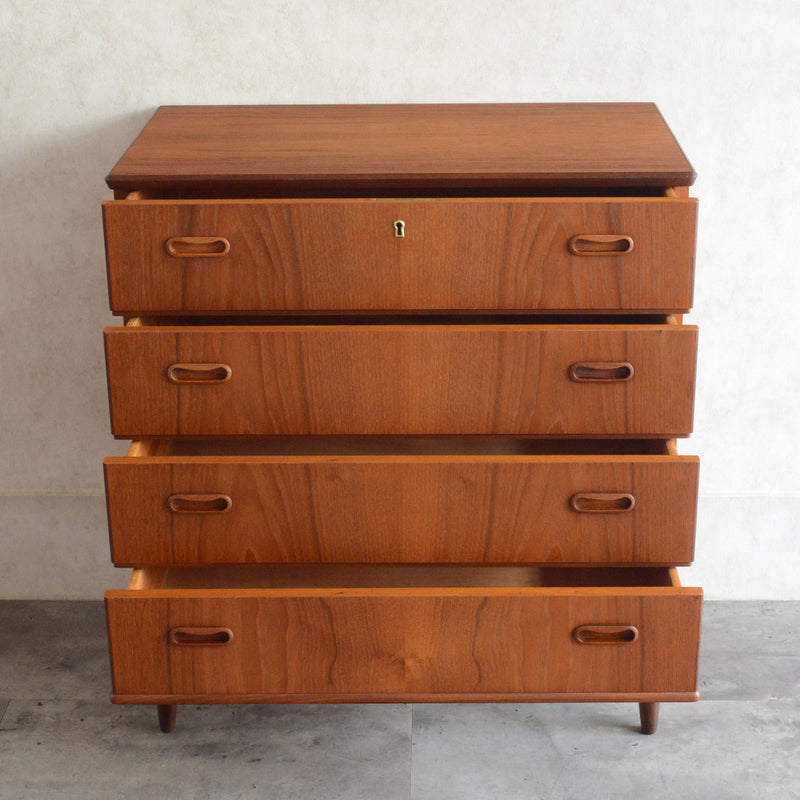デンマークヴィンテージ  チーク４段チェスト 6-71