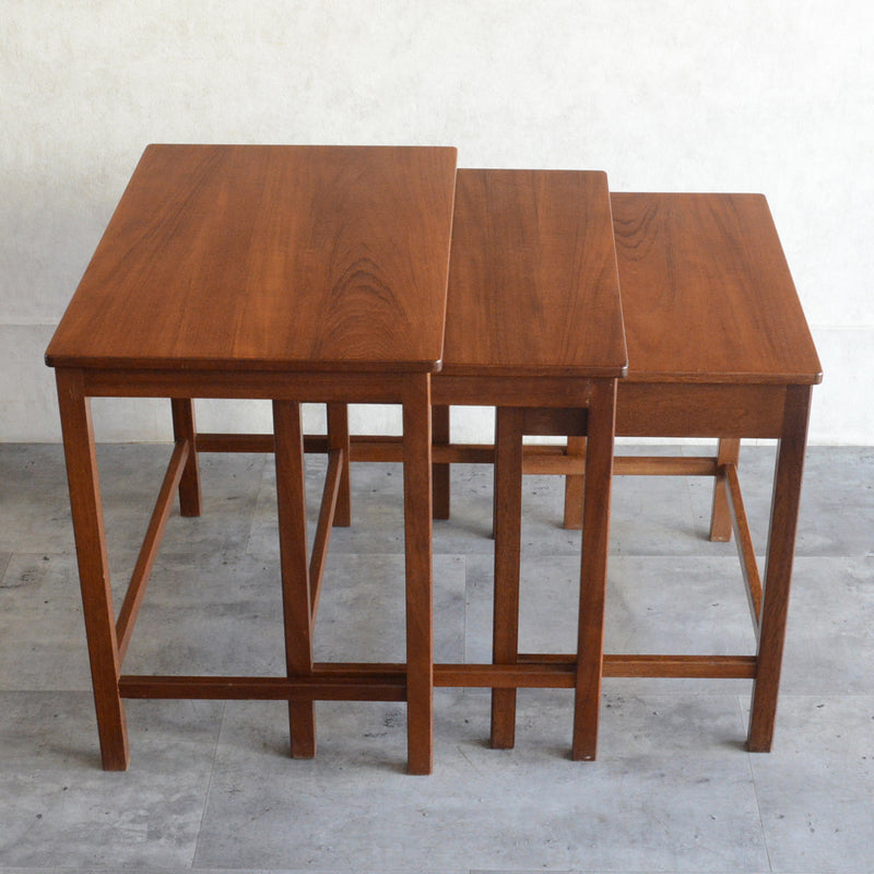 ミッドセンチュリー ヴィンテージ チーク ネストテーブル(抽斗付) 05