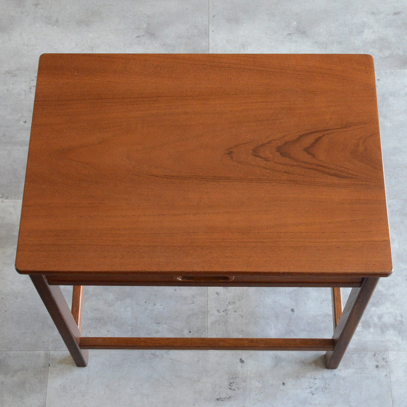 ミッドセンチュリー ヴィンテージ チーク ネストテーブル(抽斗付) 05