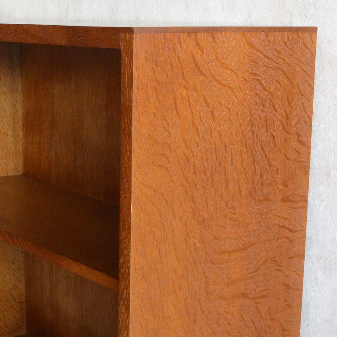 ミッドセンチュリー ヴィンテージ　ガラスキャビネット97(木扉付）