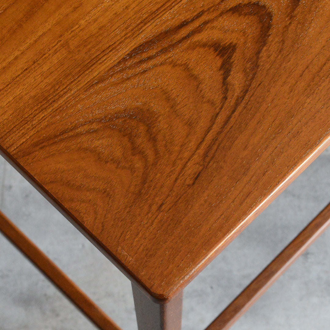 ミッドセンチュリー ヴィンテージ チーク ネストテーブル(抽斗付) 05