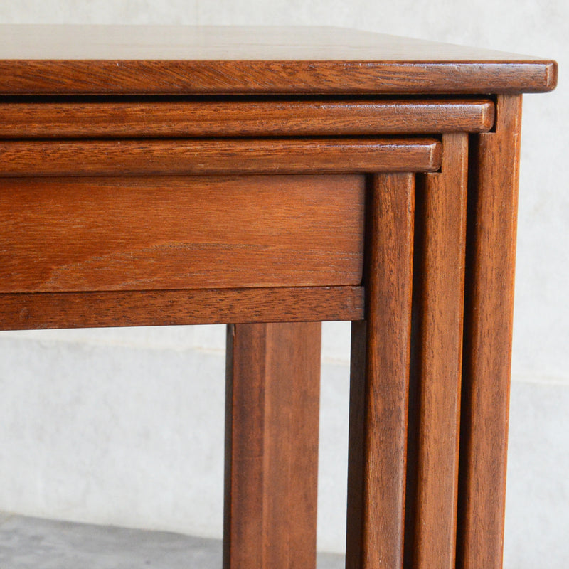 ミッドセンチュリー ヴィンテージ チーク ネストテーブル(抽斗付) 05
