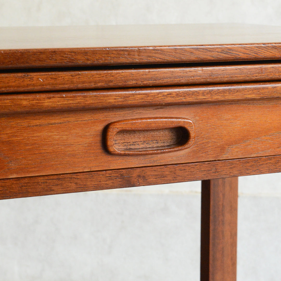 ミッドセンチュリー ヴィンテージ チーク ネストテーブル(抽斗付) 05