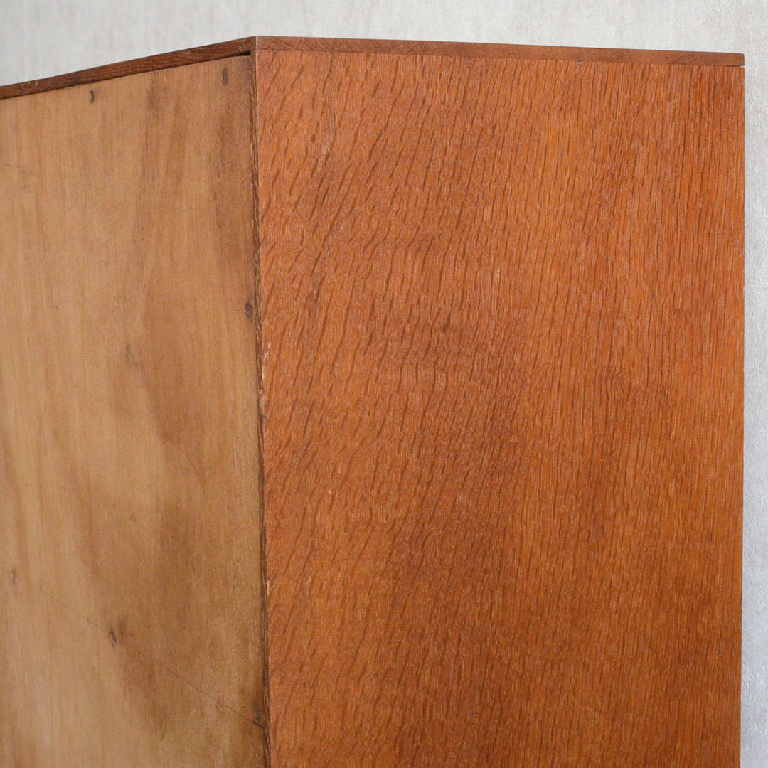 ミッドセンチュリー ヴィンテージ　ガラスキャビネット97(木扉付）