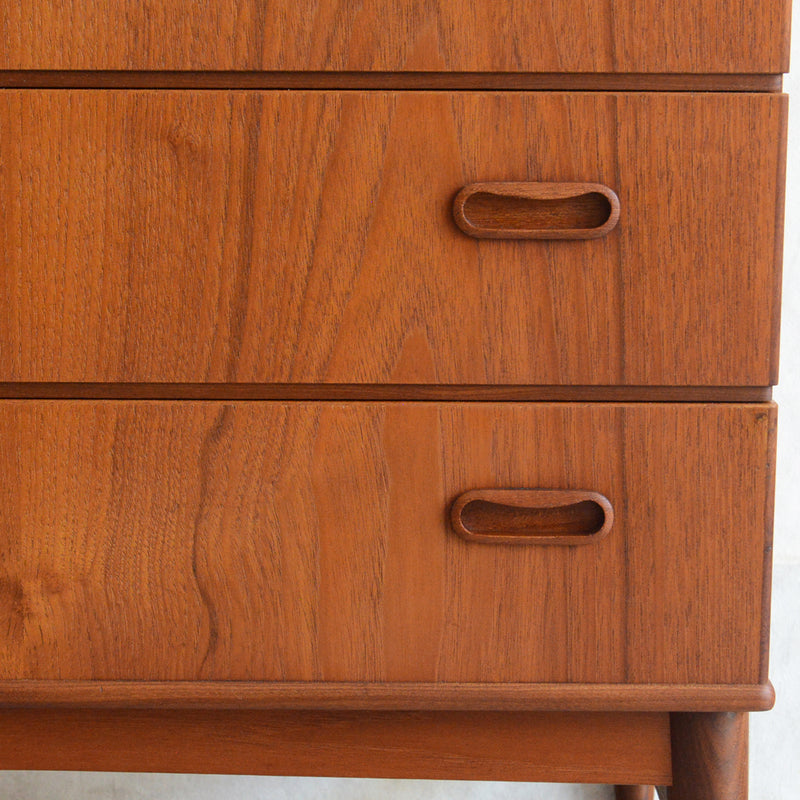 デンマークヴィンテージ  チーク４段チェスト 6-71